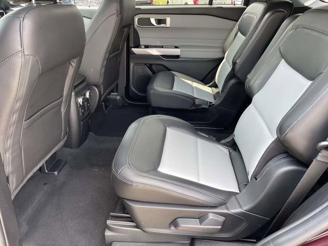 Certified 2022 Ford Explorer XLT w/ Equipment Group 202A image 10