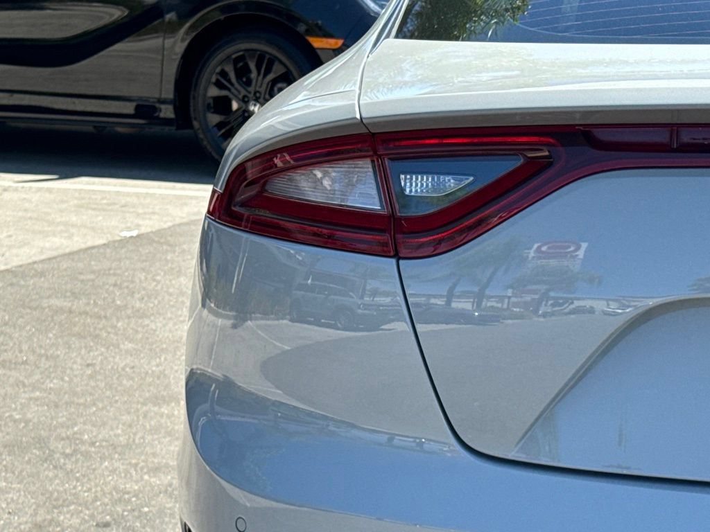 Used 2019 Kia Stinger GT1 RWD image 16