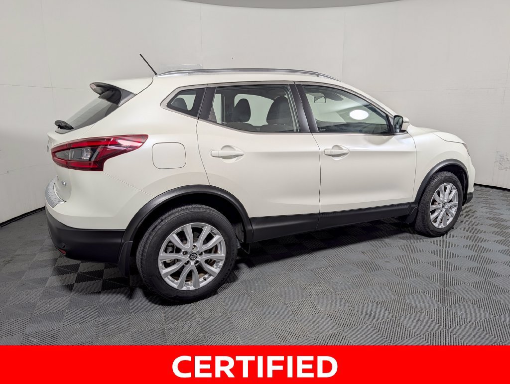 Used 2021 Nissan Rogue Sport SV FWD image 2