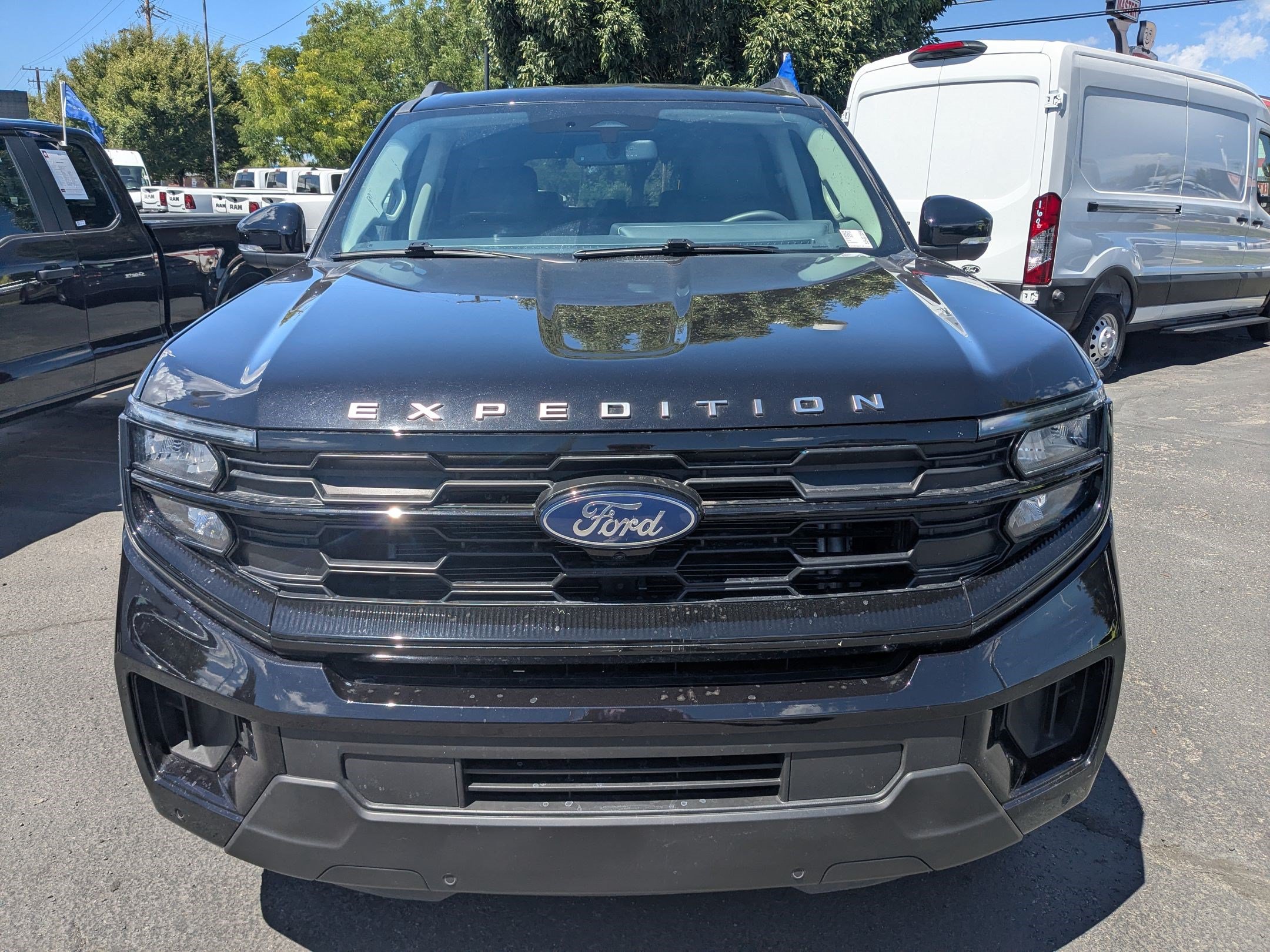 Certified 2025 Ford Expedition Active AWD/4WD image 12