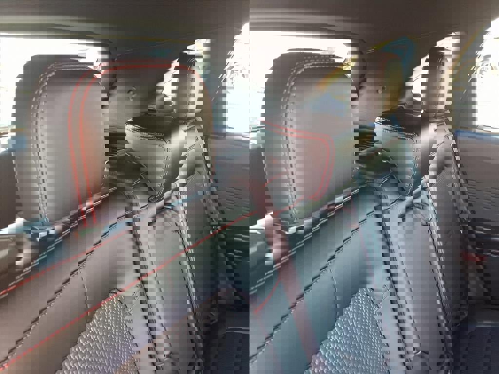 Certified 2024 Ford Escape ST-Line w/ Tech Pack #1 image 15