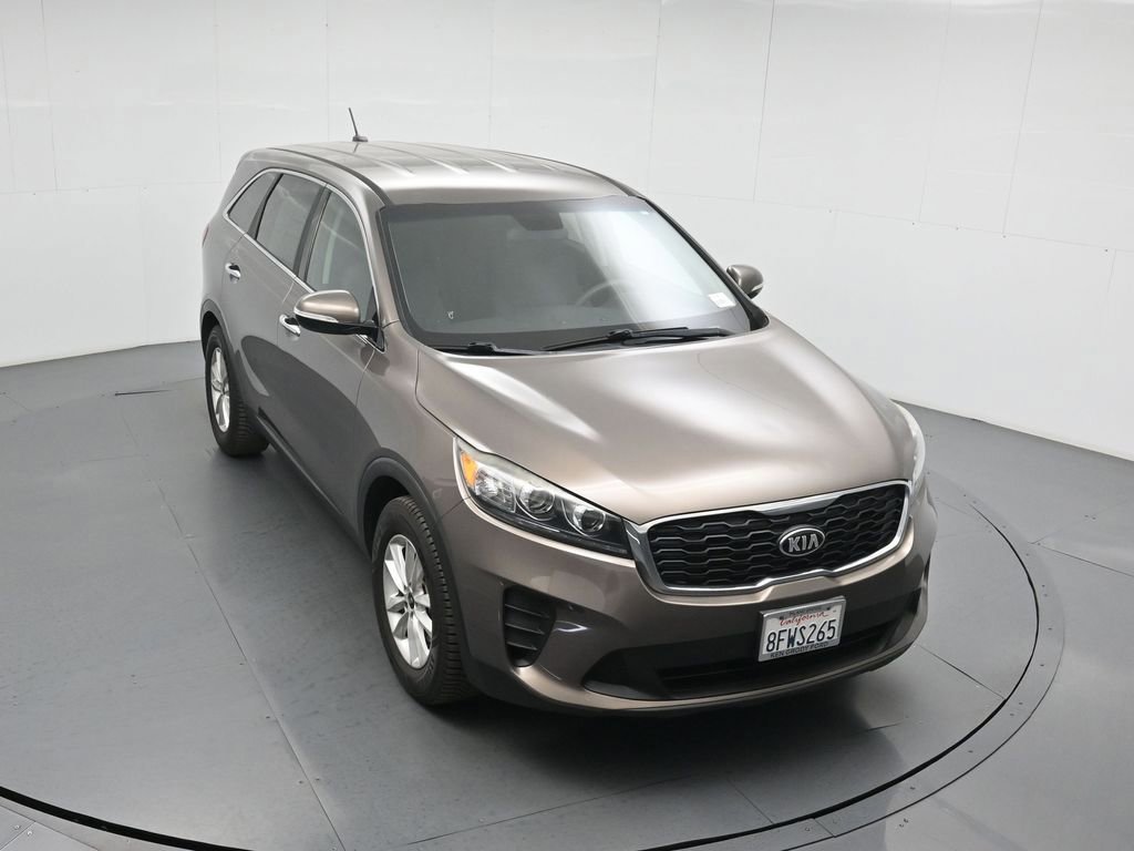 Used 2019 Kia Sorento LX image 3