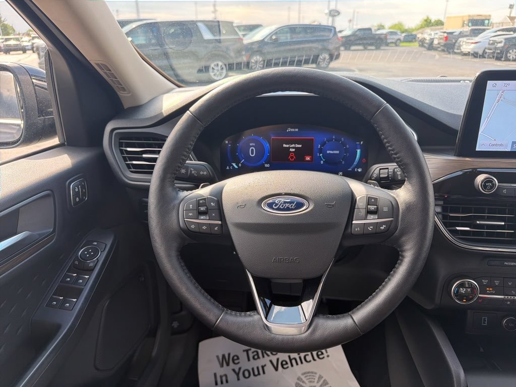 Certified 2020 Ford Escape Titanium w/ Titanium Premium Package 2.0 AWD/4WD image 17
