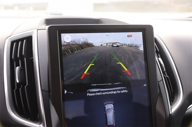 Certified 2024 Ford Edge Titanium image 17