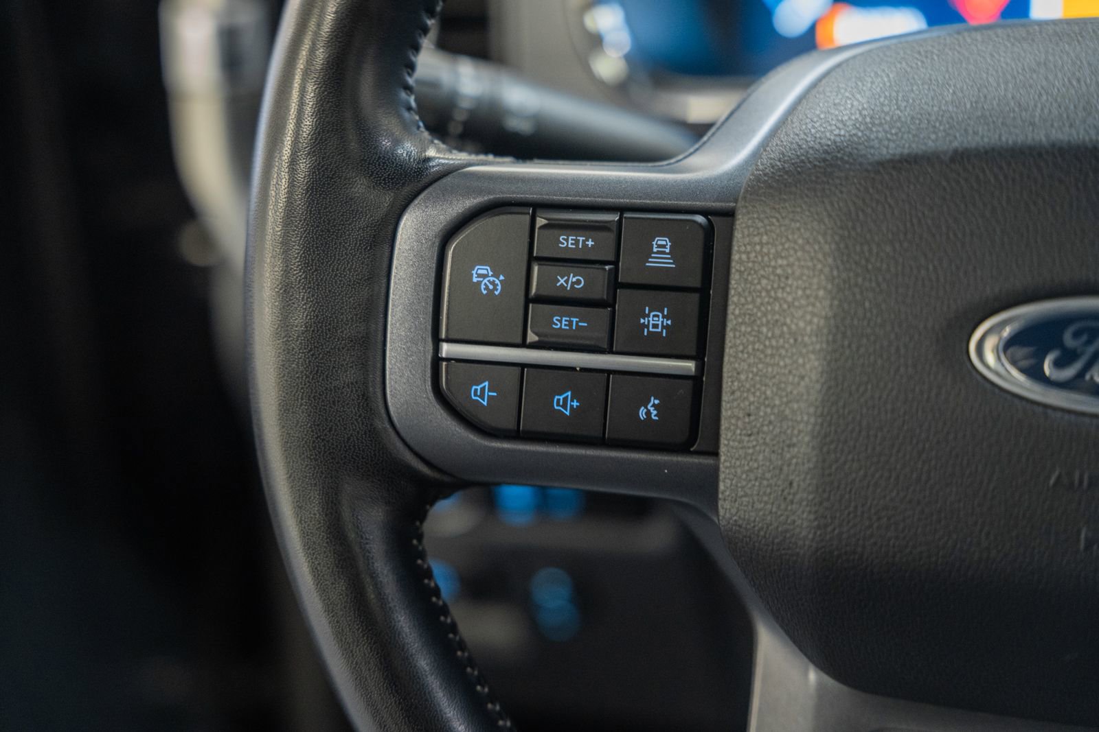 Certified 2023 Ford F150 Lariat w/ Equipment Group 502A High image 39