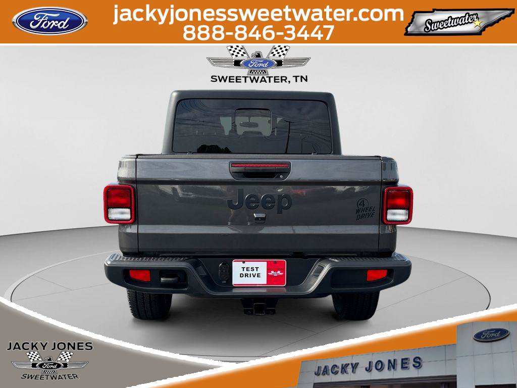 Used 2022 Jeep Gladiator Sport AWD/4WD image 4