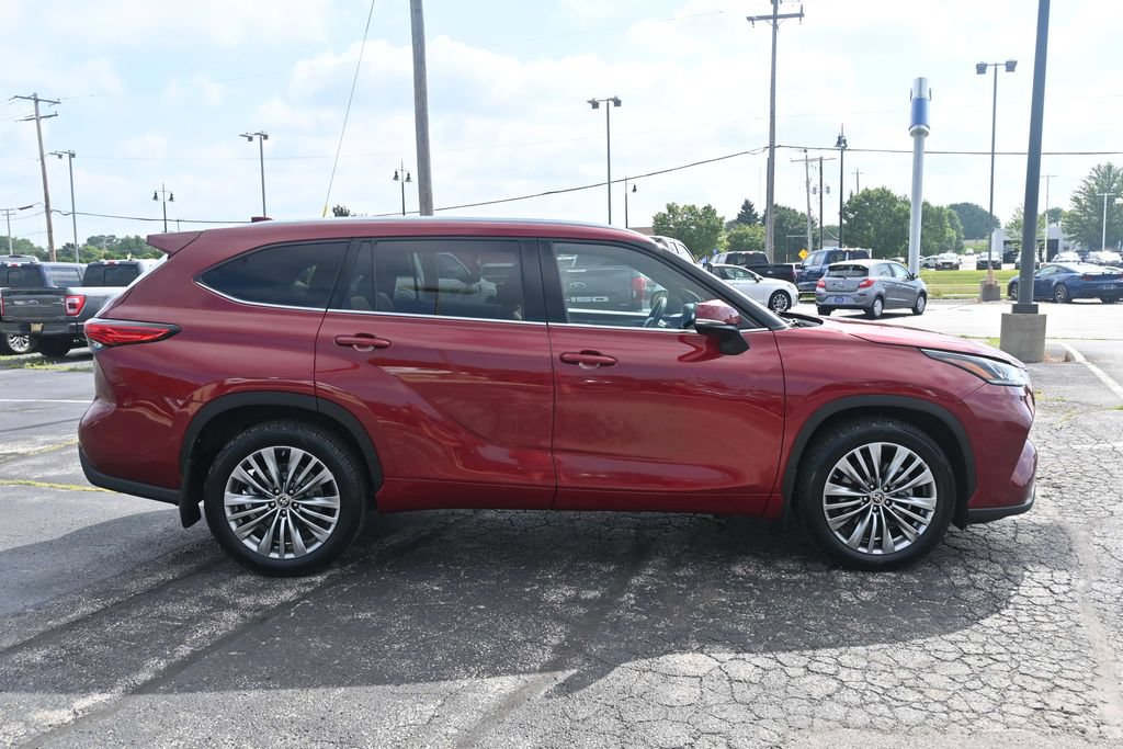 Used 2021 Toyota Highlander Platinum AWD/4WD image 8
