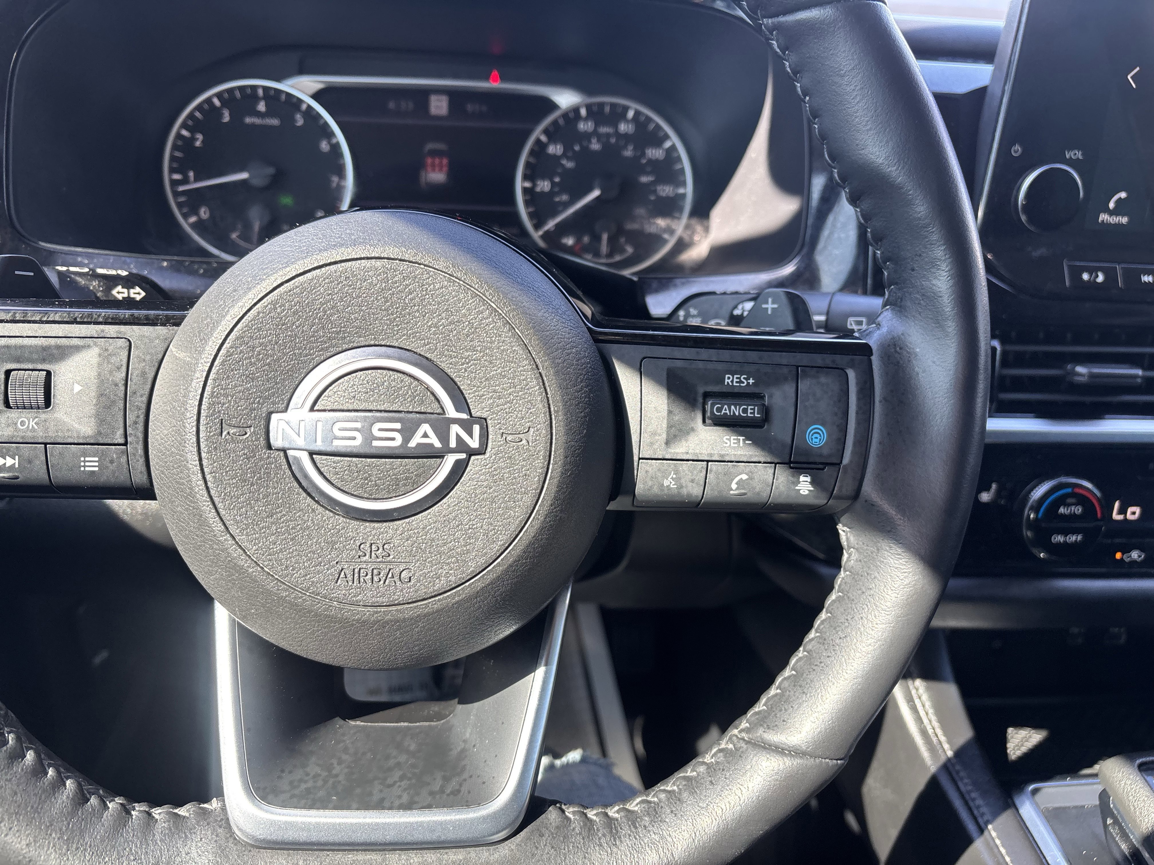 Used 2023 Nissan Pathfinder SL image 30