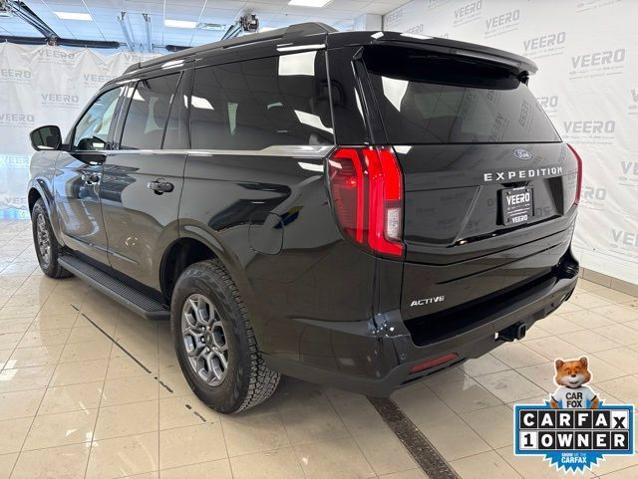 Certified 2025 Ford Expedition Active AWD/4WD image 3
