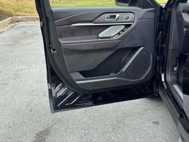 Certified 2026 Ford Explorer Platinum AWD/4WD image 9