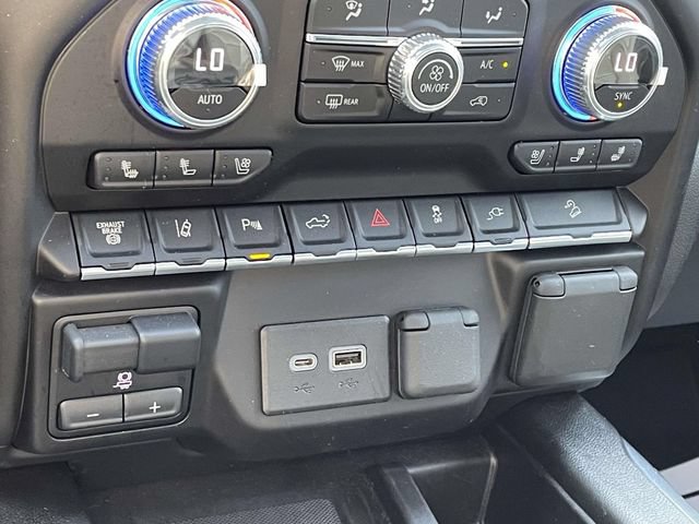 Used 2022 GMC Sierra 3500 Denali w/ Denali Ultimate Package AWD/4WD image 30