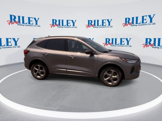 Certified 2024 Ford Escape ST-Line AWD/4WD image 10