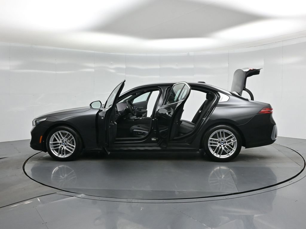 Used 2025 BMW 530i image 52