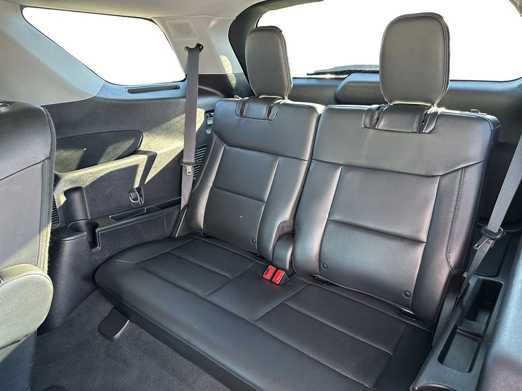 Certified 2022 Ford Explorer Limited w/ Limited Technology Package image 11