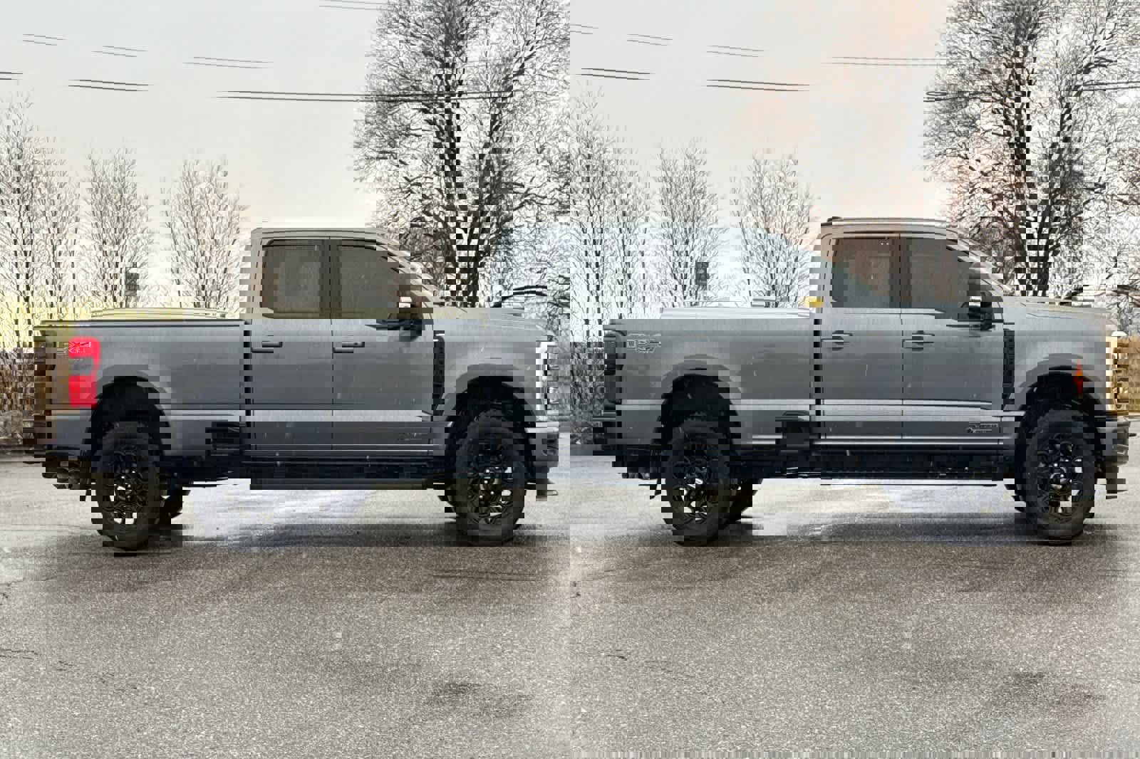 Certified 2024 Ford F350 Lariat w/ Black Appearance Package image 8