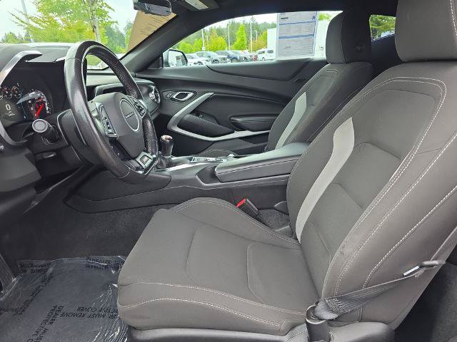 Used 2018 Chevrolet Camaro SS RWD image 5