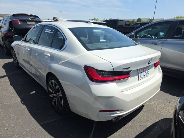 Used 2025 BMW 330i xDrive Sedan AWD/4WD image 4