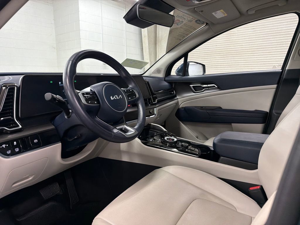 Used 2025 Kia Sportage EX w/ EX Premium Package AWD/4WD image 6