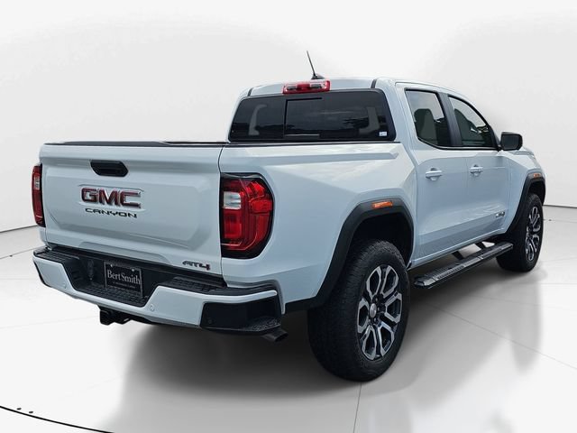 Used 2024 GMC Canyon AT4 w/ AT4 Premium Package AWD/4WD image 3
