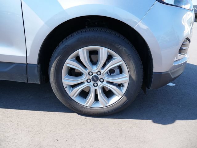 Certified 2024 Ford Edge Titanium AWD/4WD image 10