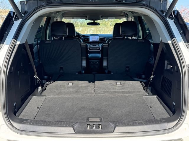 Certified 2023 Ford Explorer XLT w/ Equipment Group 202A AWD/4WD image 19