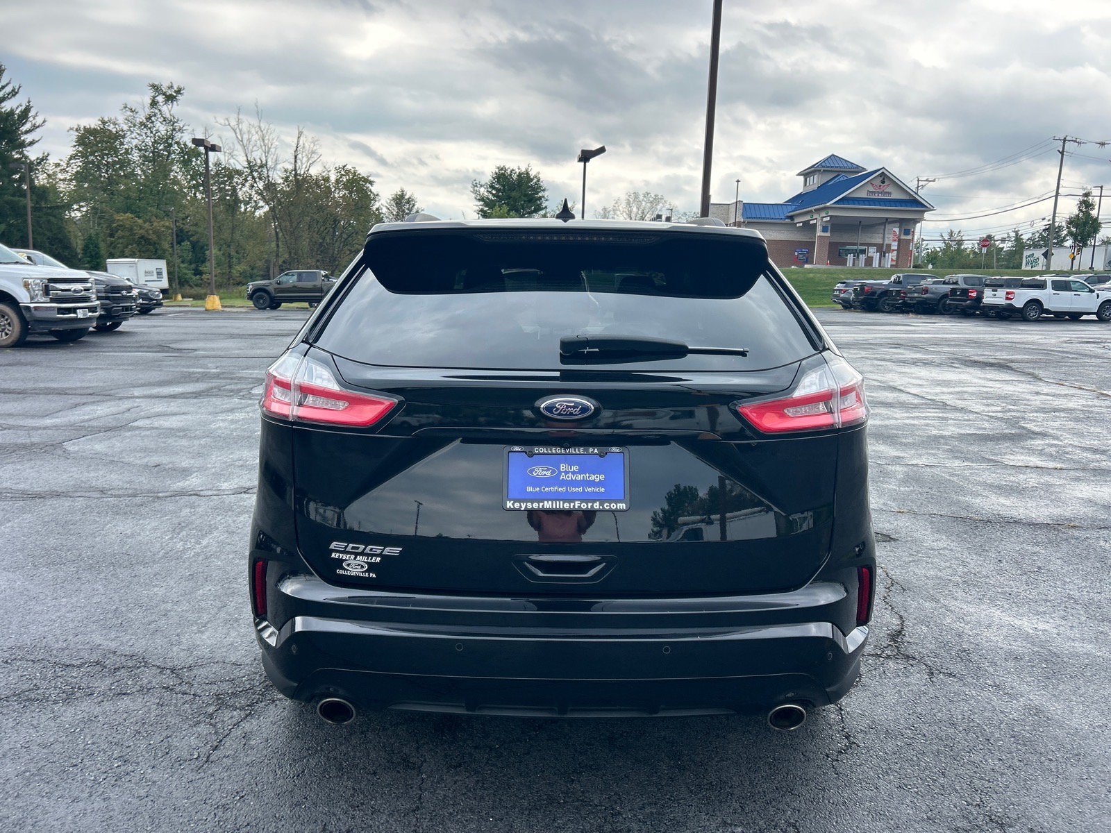 Certified 2020 Ford Edge ST-Line w/ Cold Weather Package AWD/4WD image 11