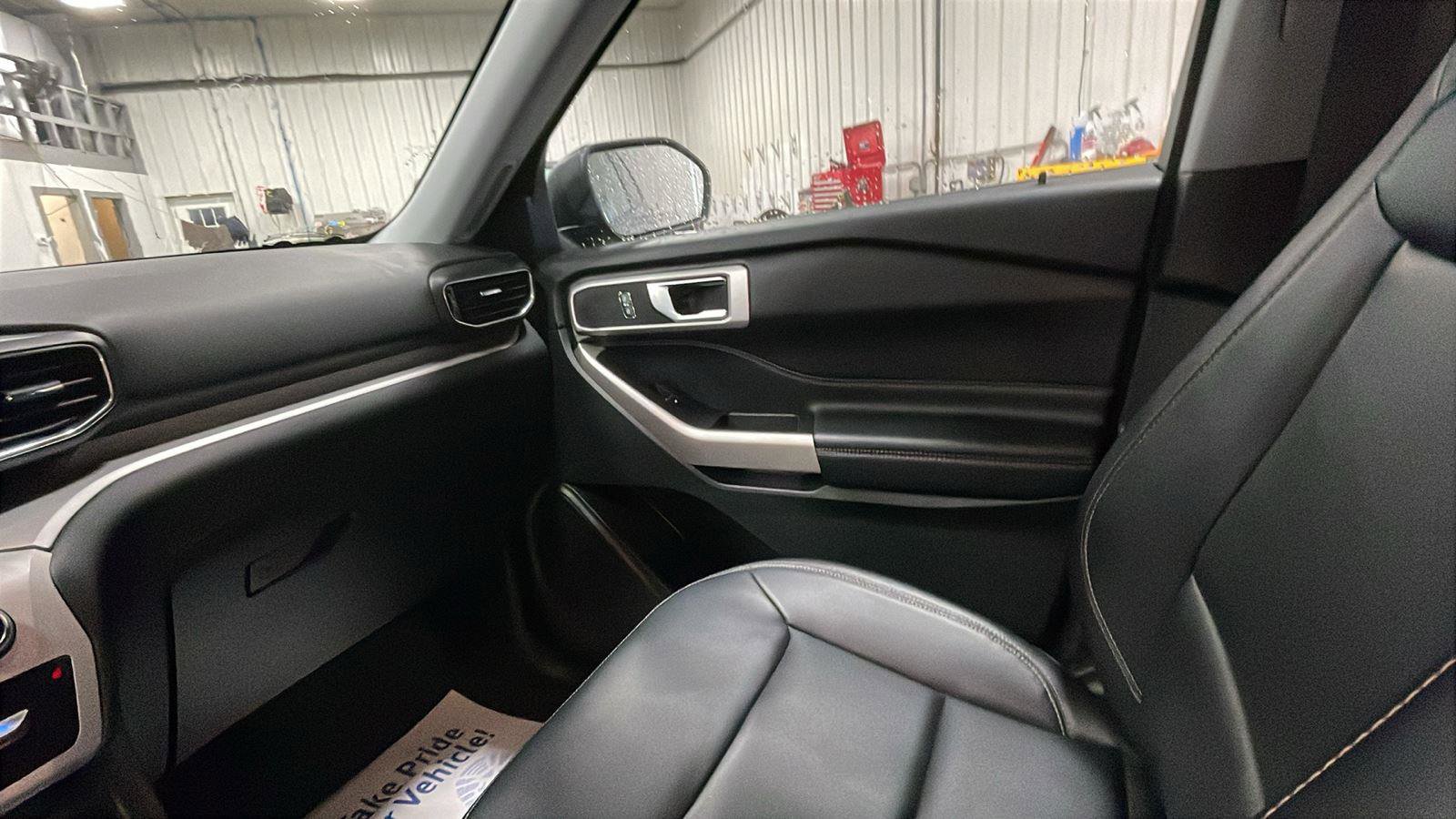 Certified 2023 Ford Explorer XLT w/ Equipment Group 202A image 11