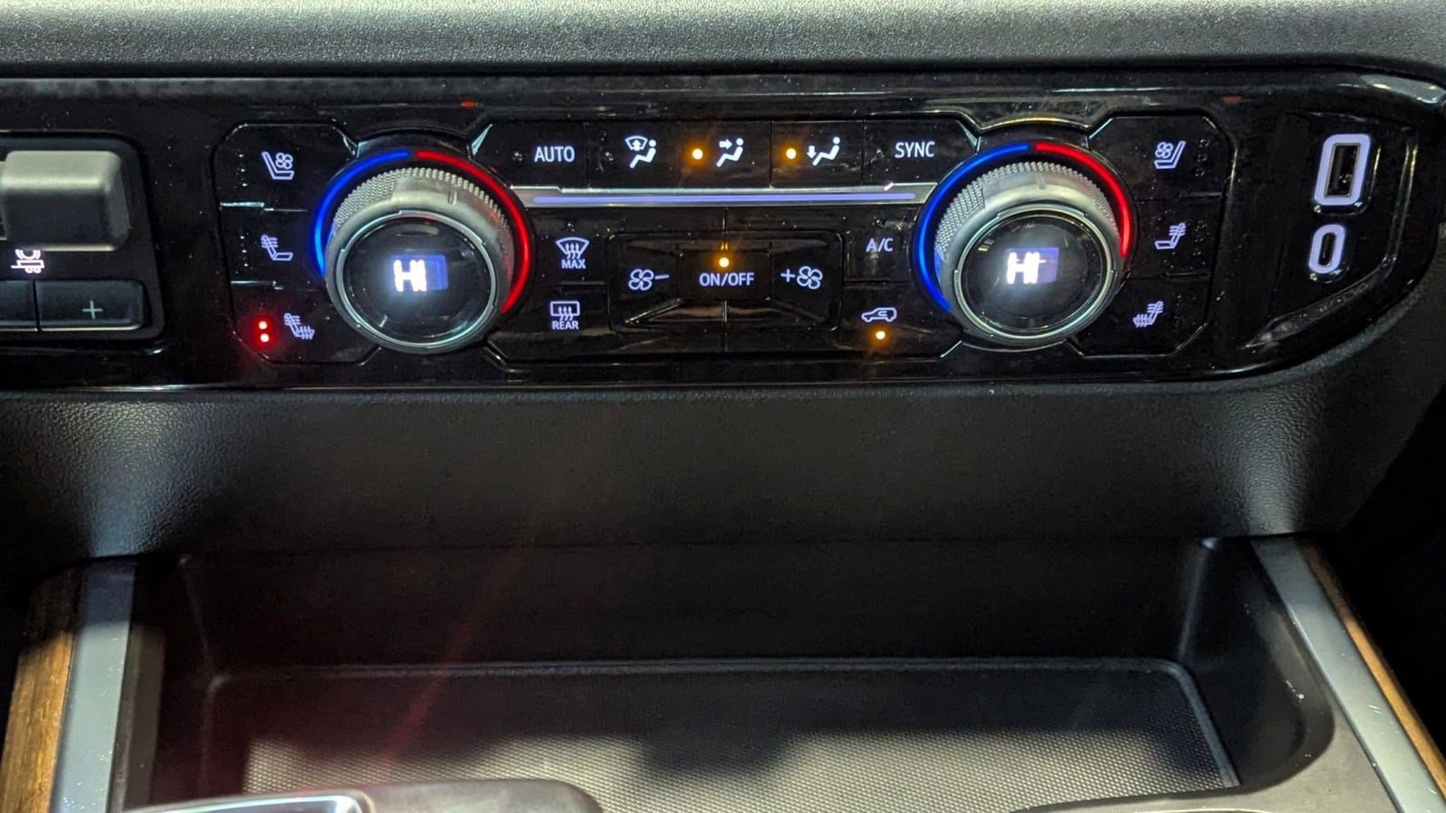 Used 2022 Chevrolet Silverado 1500 High Country w/ Z71 Off-Road Package image 28