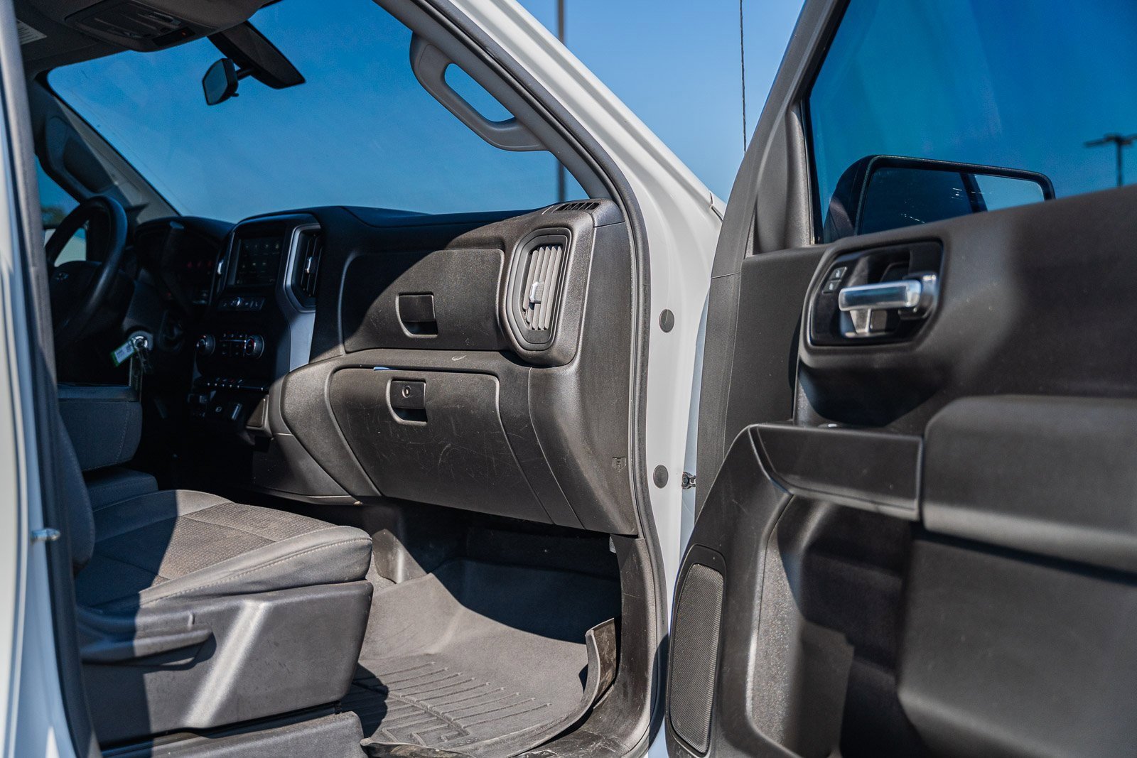 Used 2019 Chevrolet Silverado 1500 Custom Trail Boss image 12
