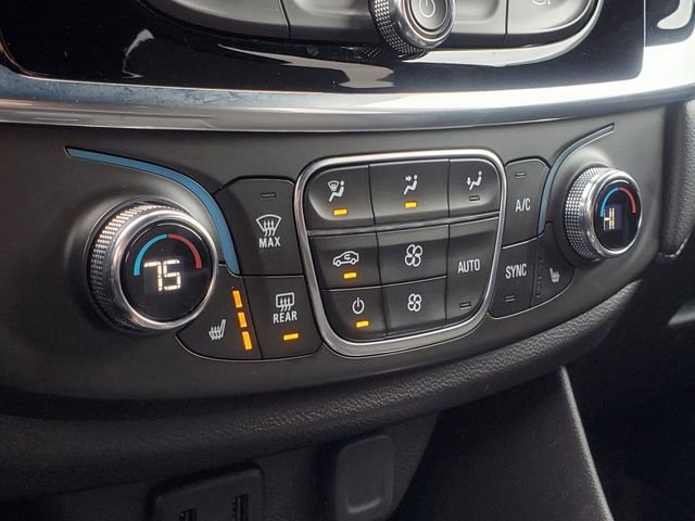 Used 2022 Chevrolet Traverse LT image 19