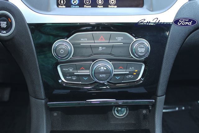 Used 2023 Chrysler 300 Touring w/ Sport Appearance Package image 17