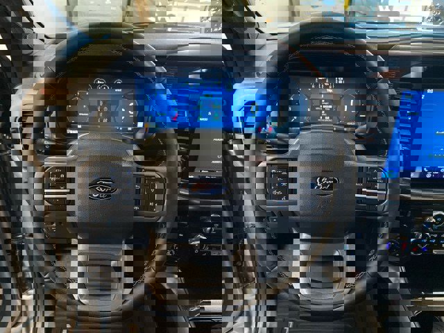 Certified 2025 Ford F150 Lariat w/ Equipment Group 502A High image 20