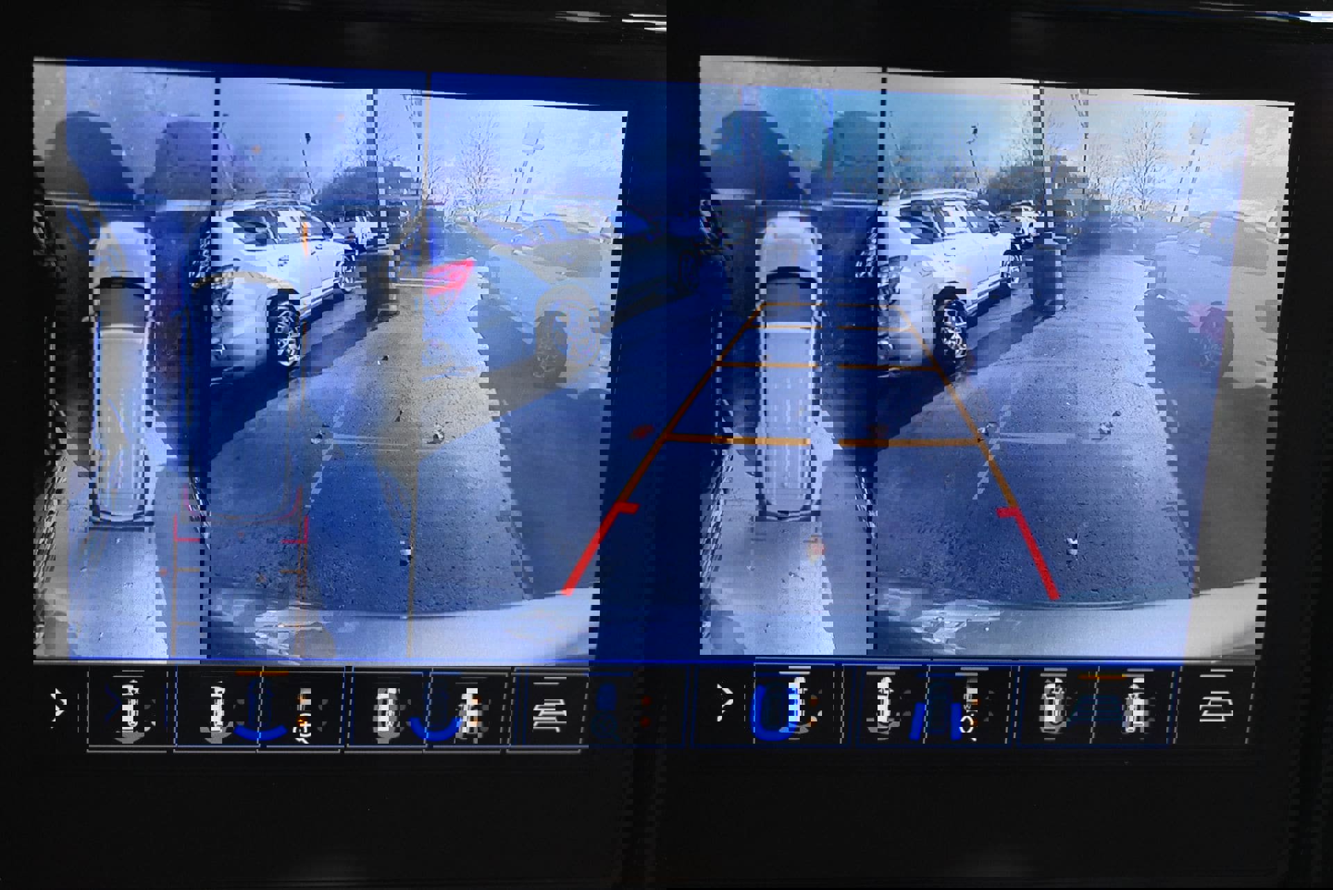 Used 2020 Chevrolet Traverse Premier image 28