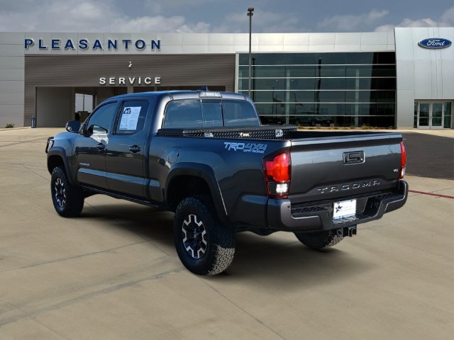 Used 2019 Toyota Tacoma TRD Off-Road w/ Technology Package AWD/4WD image 3