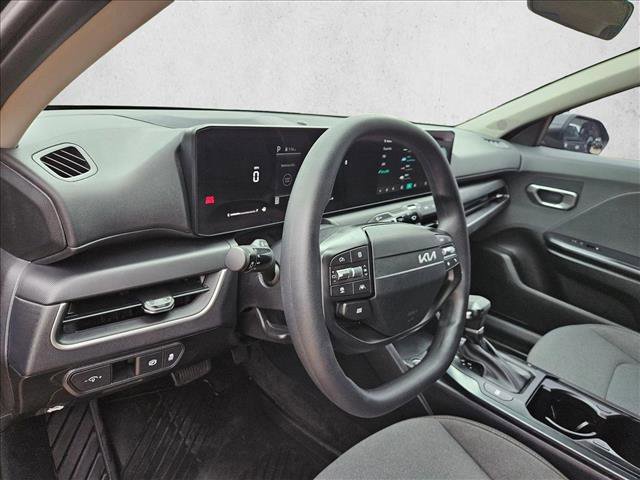 Used 2025 Kia K4 FWD image 10
