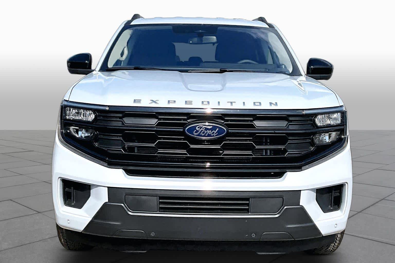 Certified 2025 Ford Expedition Active RWD image 4