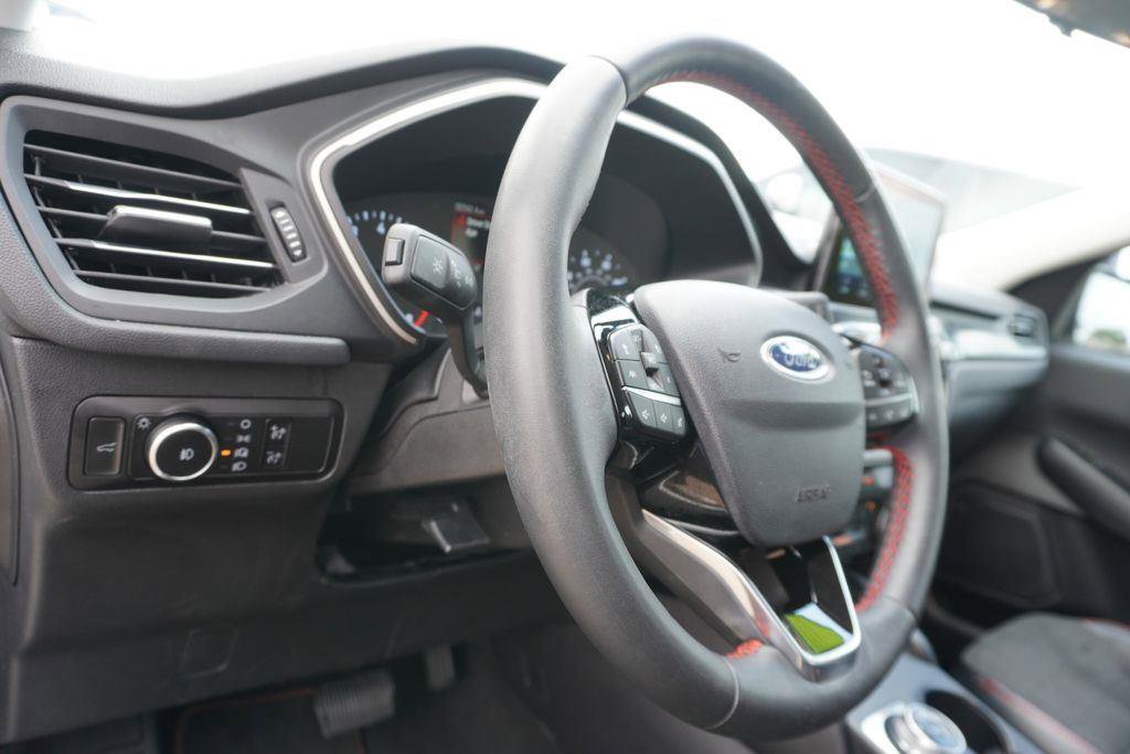 Certified 2022 Ford Escape SEL w/ SEL Stealth AWD Package image 14