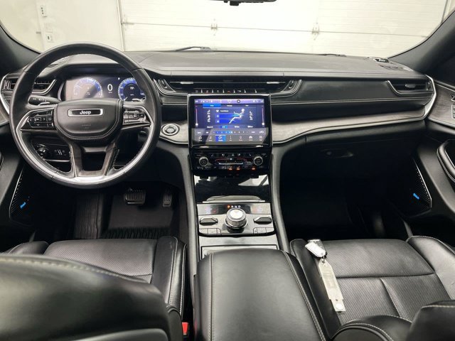 Used 2021 Jeep Grand Cherokee L Overland w/ Luxury Tech Group IV AWD/4WD image 4