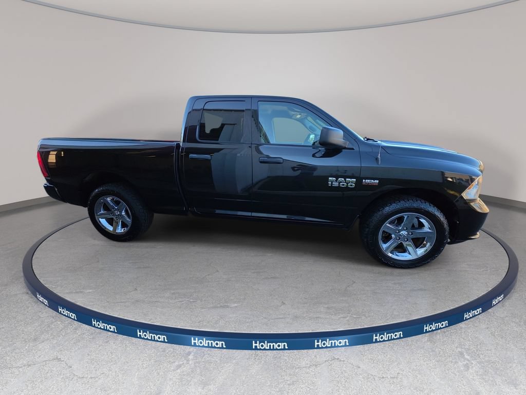 Used 2017 RAM 1500 Express w/ Express Value Package AWD/4WD image 4