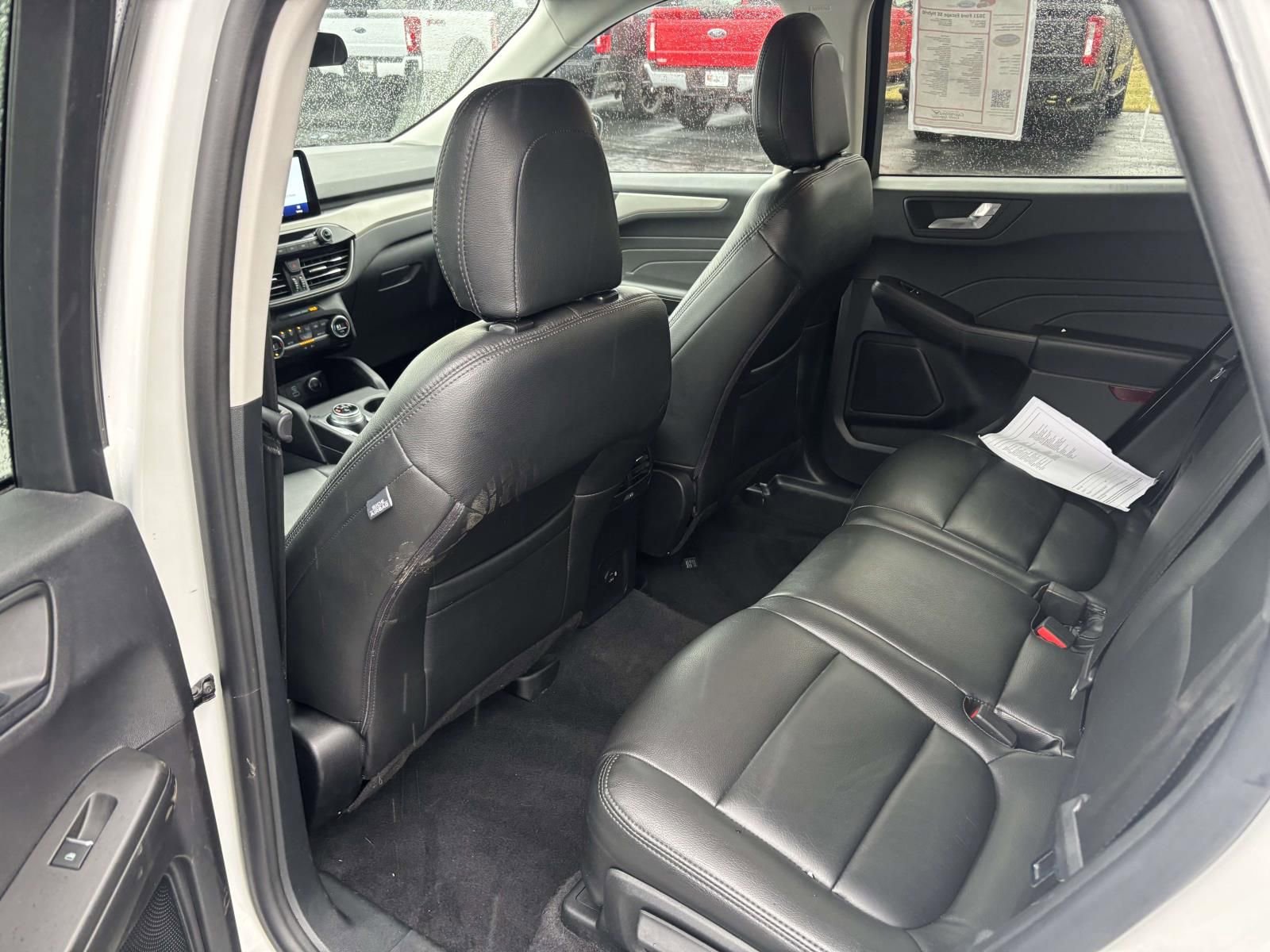 Certified 2021 Ford Escape SE w/ SE Sport Appearance Package image 29