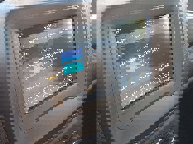 Used 2020 Jeep Renegade Latitude image 19