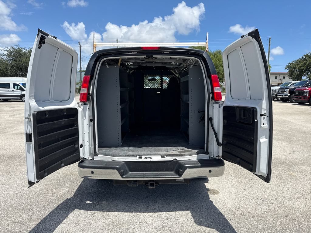 Used 2022 Chevrolet Express 2500 w/ Driver Convenience Package RWD image 24