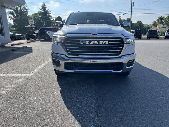 Used 2025 RAM 1500 Laramie AWD/4WD image 5