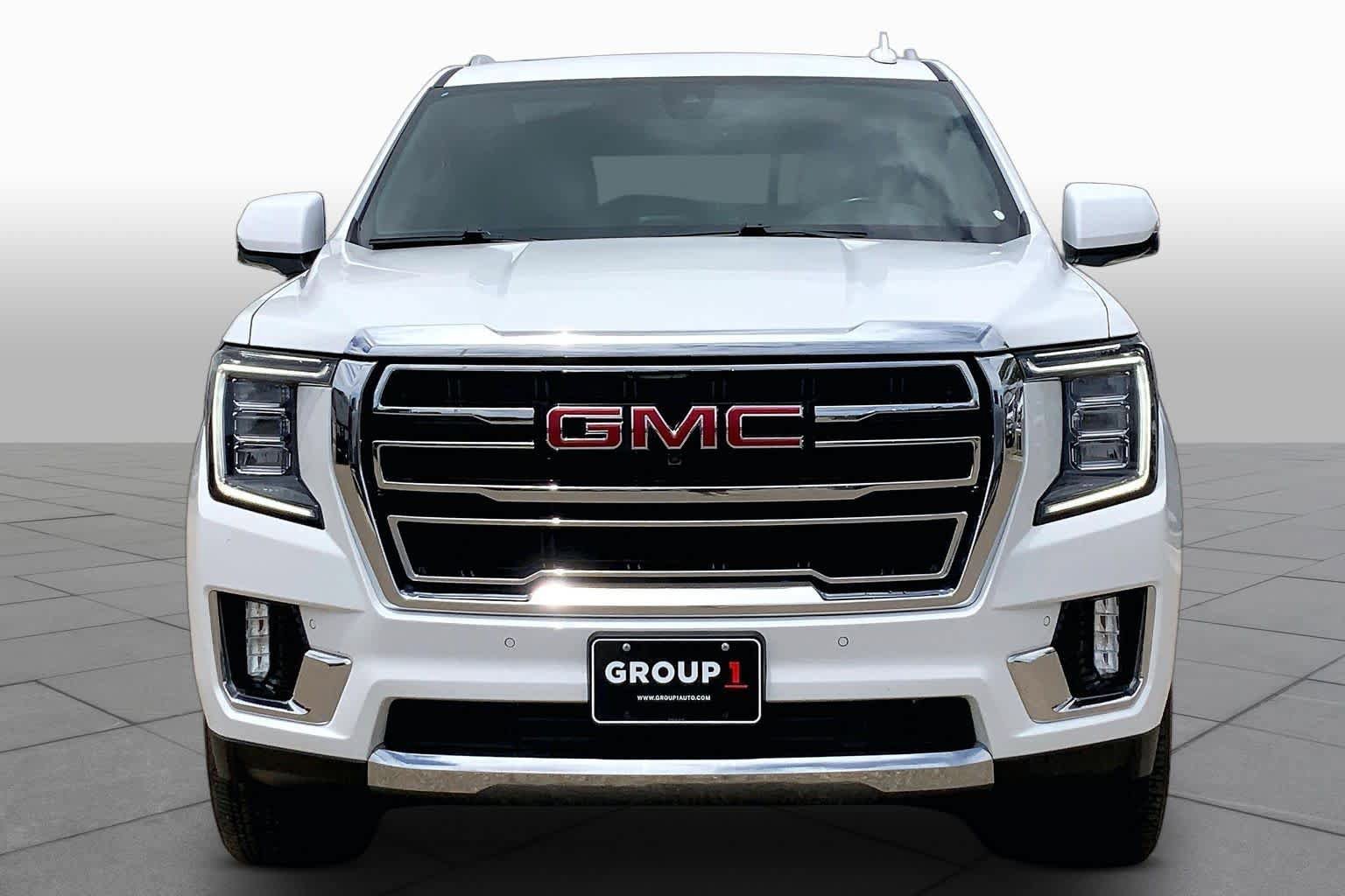 Used 2022 GMC Yukon SLT w/ SLT Premium Package AWD/4WD image 4