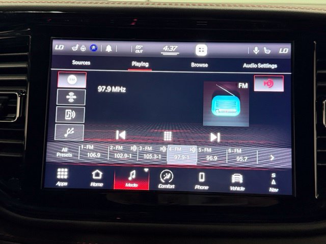 Used 2021 Dodge Durango R/T w/ Technology Group RWD image 19
