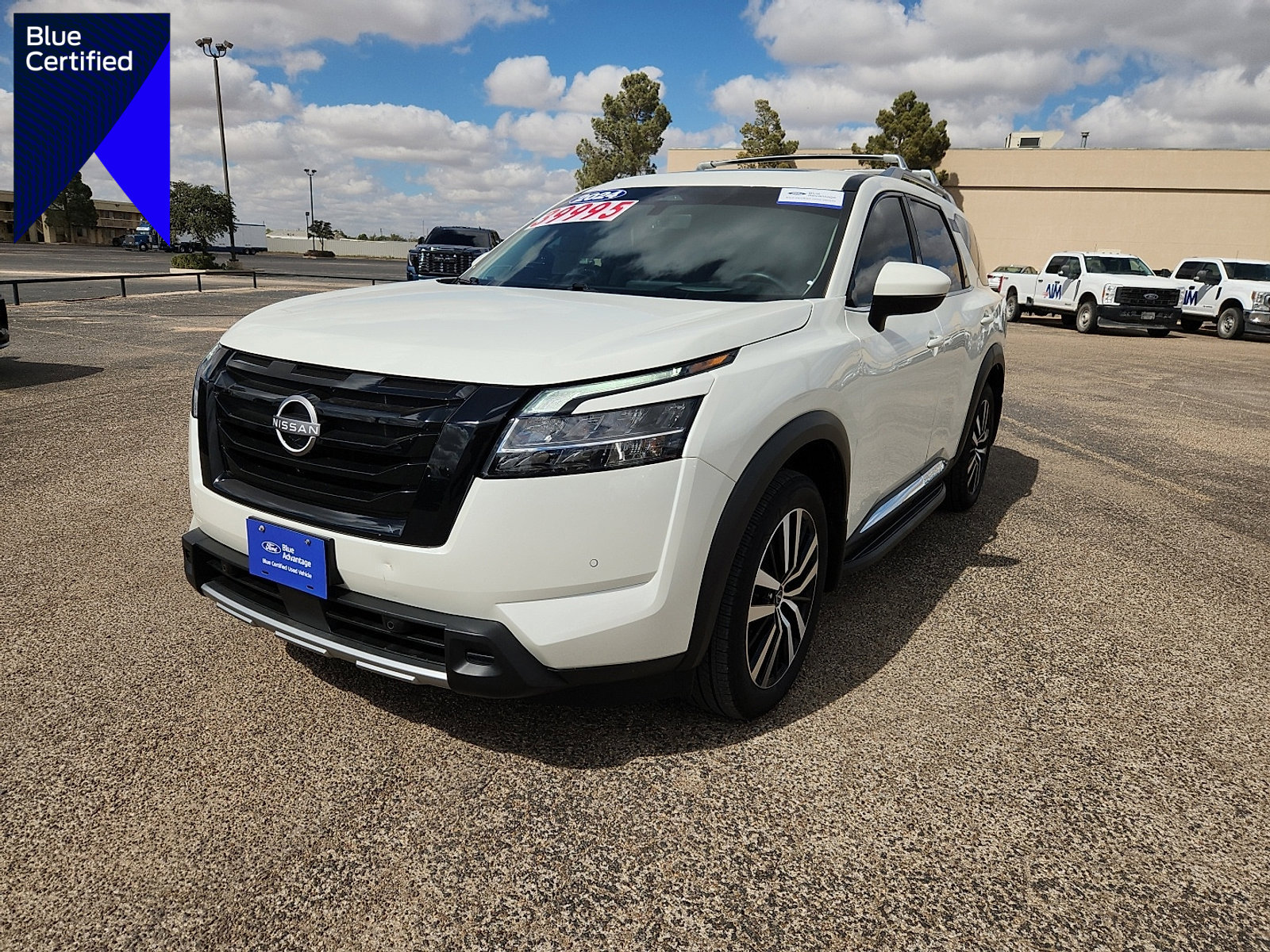 Used 2024 Nissan Pathfinder Platinum w/ Black Appearance Package