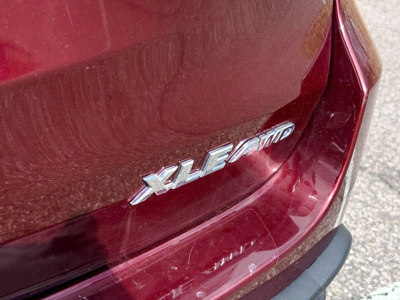 Used 2019 Toyota Highlander XLE AWD/4WD image 12