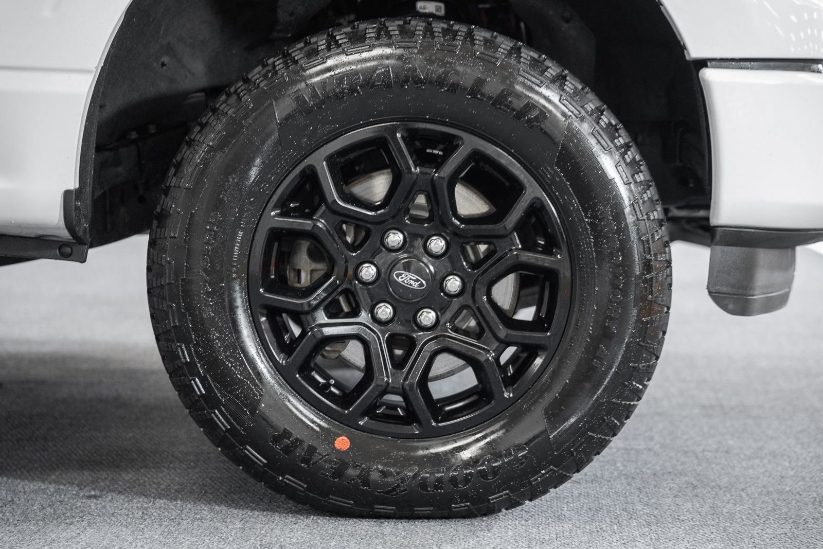 Certified 2023 Ford F150 Lariat w/ Equipment Group 502A High image 18