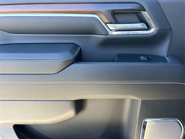 Used 2024 GMC Sierra 3500 Denali w/ Denali Reserve Package image 19