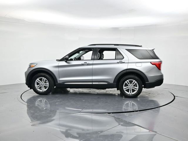 Certified 2023 Ford Explorer XLT w/ Equipment Group 202A image 7